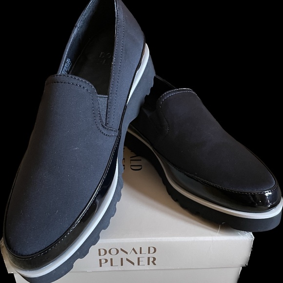 Donald Pliner Connery slip on shoes - Picture 1 of 4